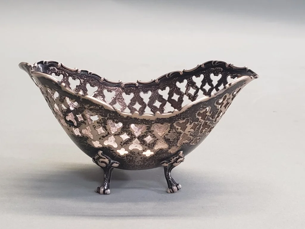 159_Lot_101_Antique_reticulated_sterling_silver_bonbon_dish.jpg