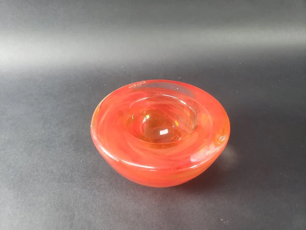 192_Lot_126_Kosta_Boda_art_glass_bowl.jpg