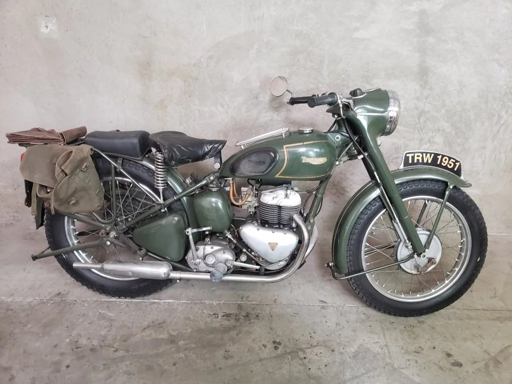 002_Lot_300c_1951_Triumph_TRW_motorcycle.jpg