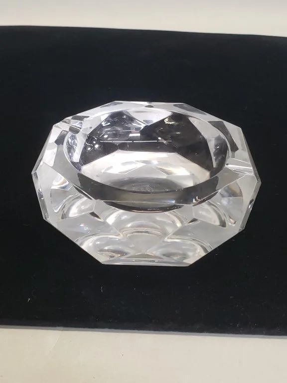 145 - Lot 340 - Baccarat crystal ashtray.jpg