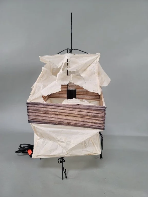 151 - Lot 212 - Signed Isamu Noguchi Akari UF1-H table lamp, damaged shade.jpg