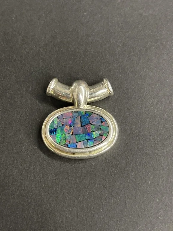 117_Lot_700h_Vintage_sterling_silver_mosaic_opal_pendant.jpg
