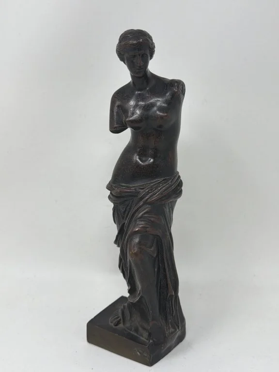174_Rank_174_Lot_60_Vintage_bronze_Venus_de_Milo_sculpture.jpg