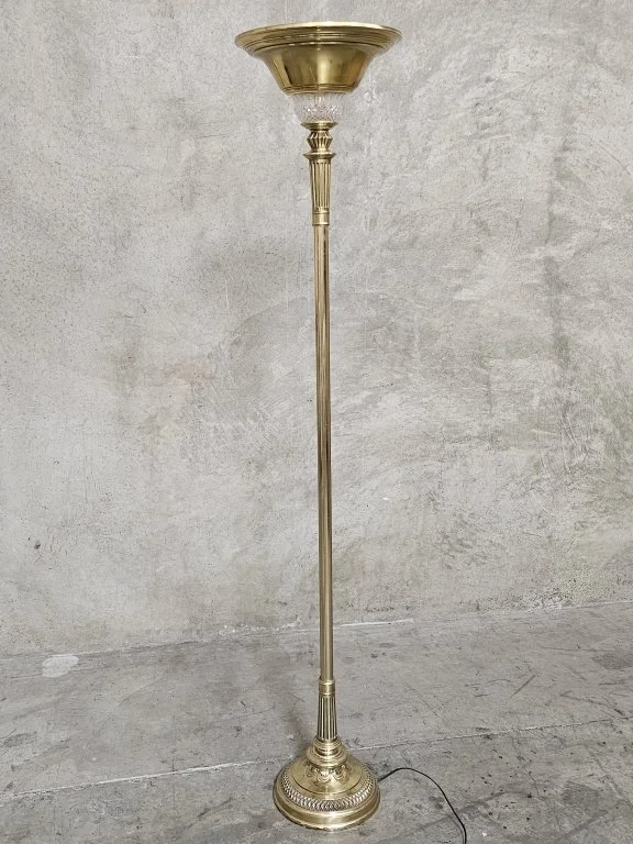 059_Lot_537_Hollywood_Regency_Stiffel_brass_and_metal.jpg