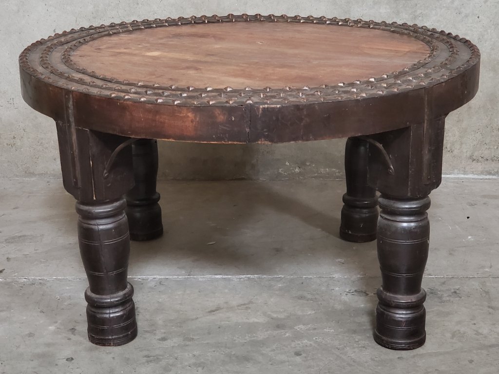 114_Lot_82_Spanish_Revival-style_metal_and_wood_coffee_table.jpg