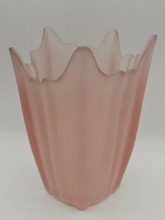 152_Lot_463h_Mid-century_Viking_Glass_pink_satin_art_glass.jpg