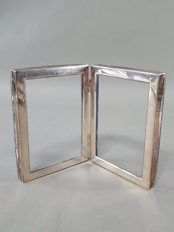 101 - Lot 281 - Sterling silver picture frame.jpg