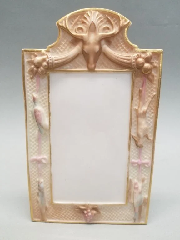 021_Lot_292_Royal_Worcester_porcelain_menu_board.jpg