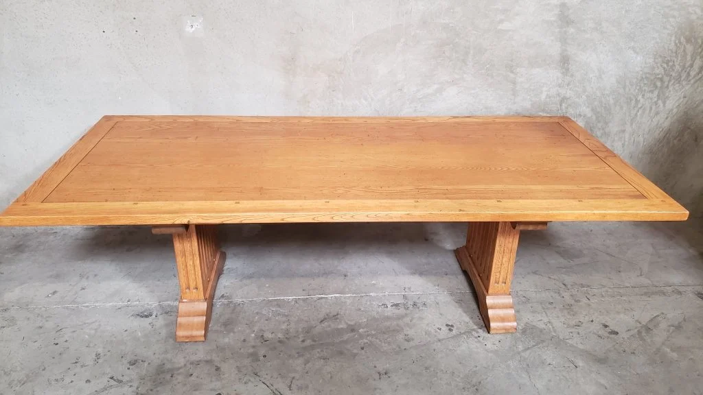 162_Lot_222_Arts_and_Crafts-style_oak_dining_table.jpg
