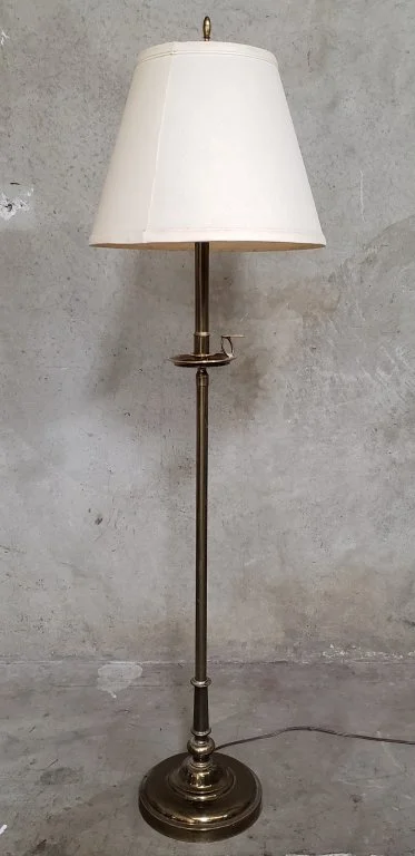 199 - Lot 299 - Vintage brass table lamp.jpg