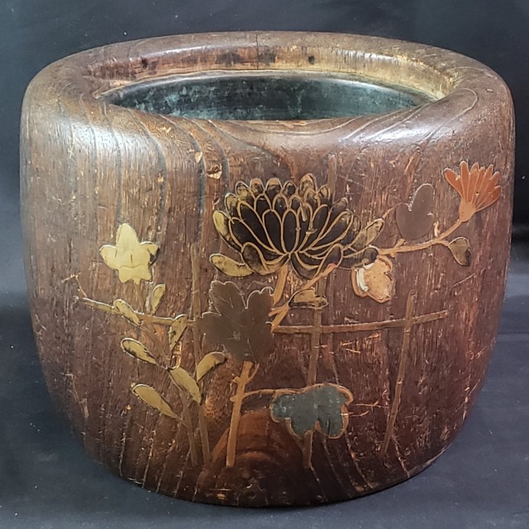 071_Rank_071_Lot_137_Antique_Japanese_charcoal_brazier_hibachi_with.jpg