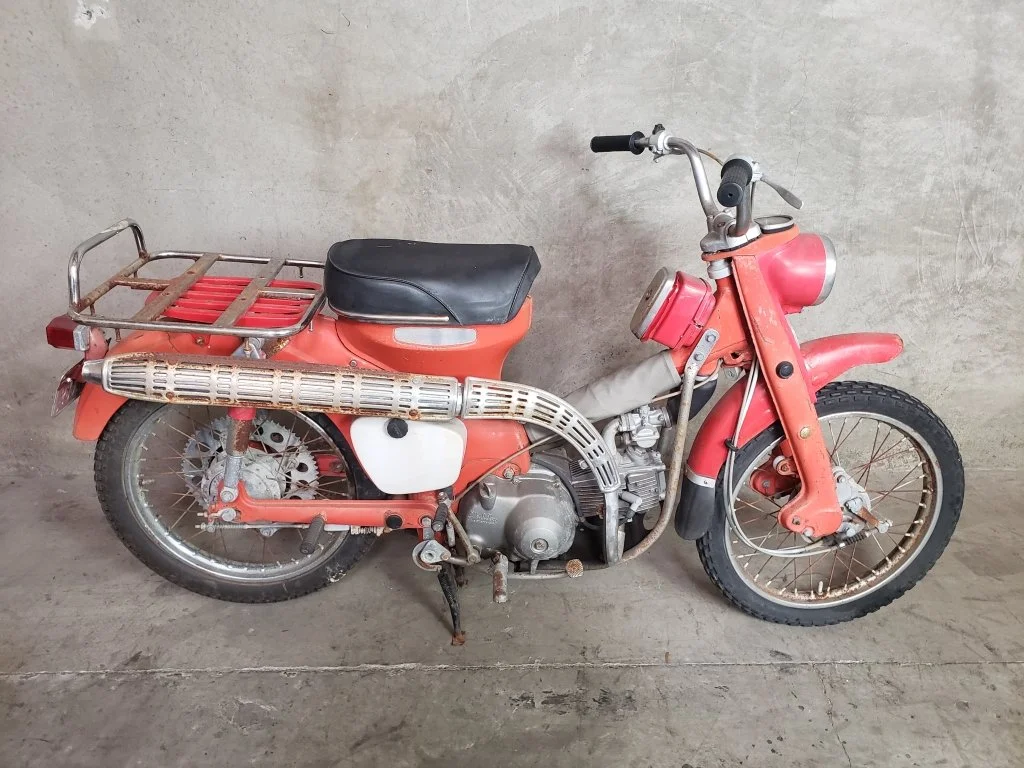 005_Lot_200c_1966_Honda_Trail_90_motorcycle.jpg