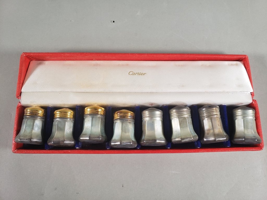 029_Lot_582_Cartier_sterling_silver_salt_and_pepper_shakers.jpg