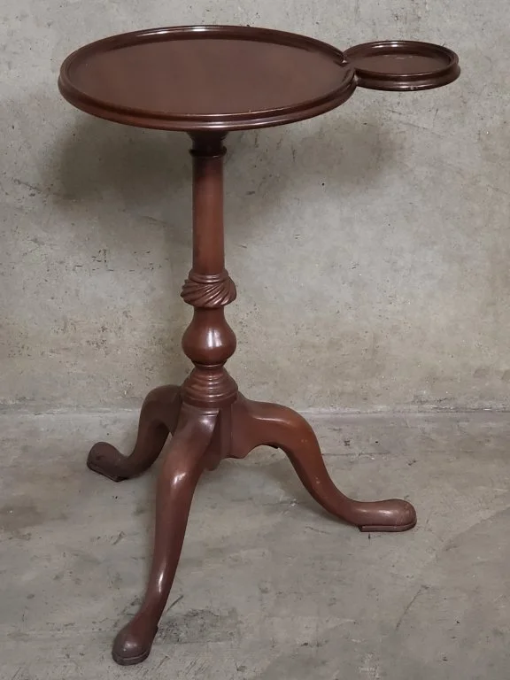 092_Lot_97_Kittinger_mahogany_wine_table.jpg