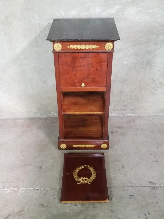 119_Lot_724_French_empire_style_bedside_table_with_marble_top.jpg
