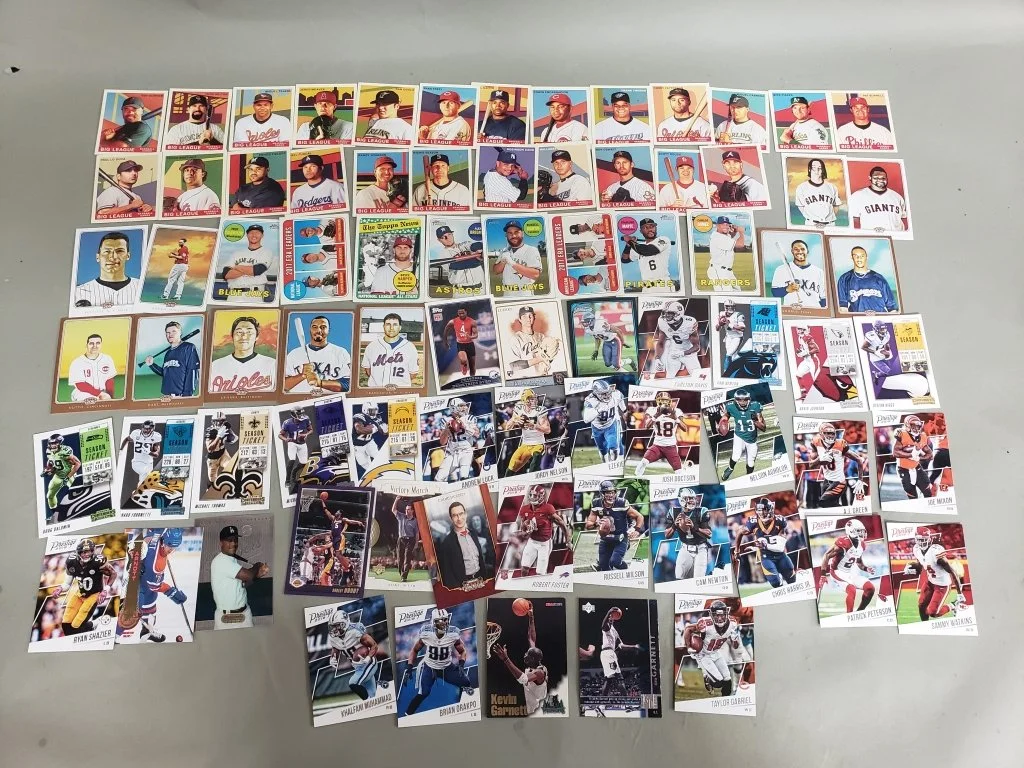 176 - Lot 319 - Group of sports cards.jpg