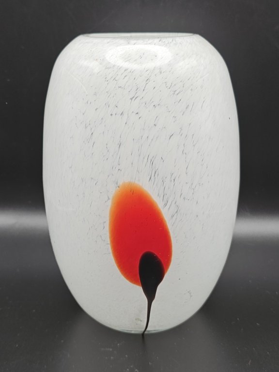 146_Lot_369h_Hand-blown_speckled_art_glass_vase.jpg
