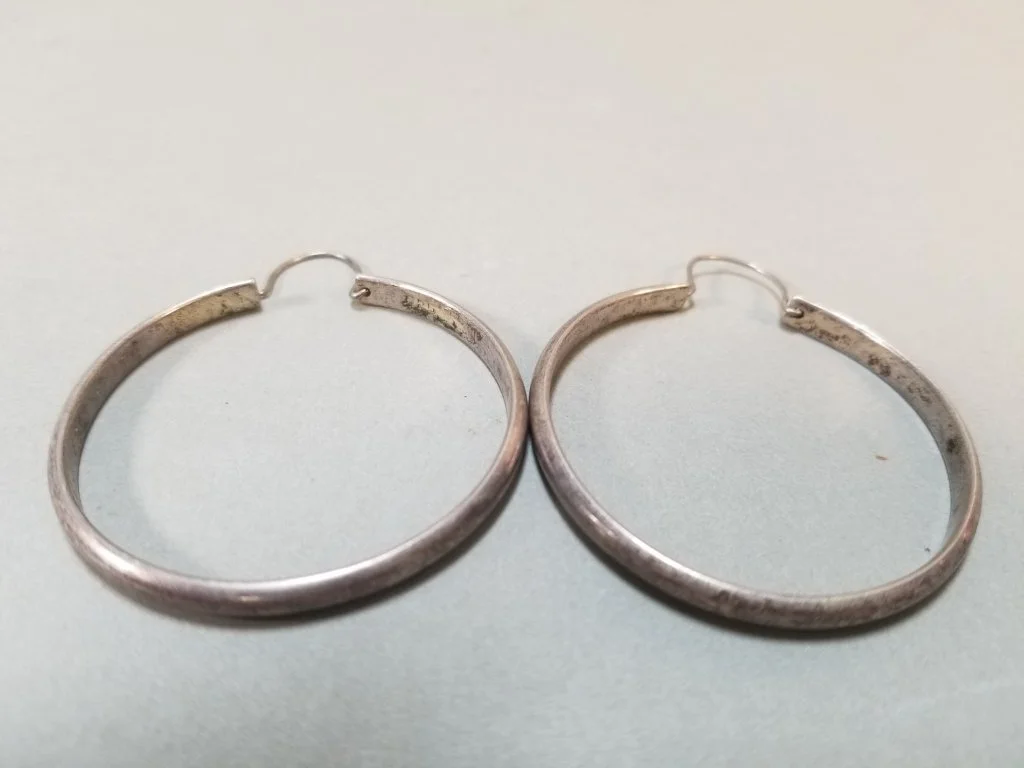 144_Lot_309_Vintage_sterling_hoop_earrings.jpg