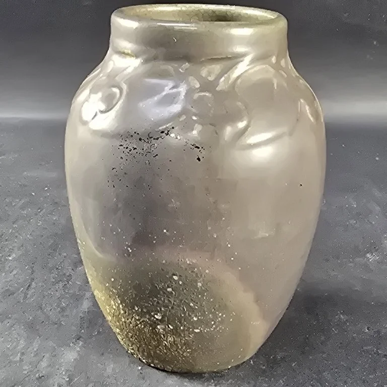 060_Lot_45_Antique_1922_Rookwood_pottery_vase.jpg