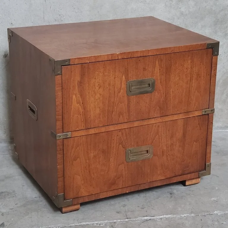 086_Lot_160_Henredon_walnut_campaign_nightstand.jpg