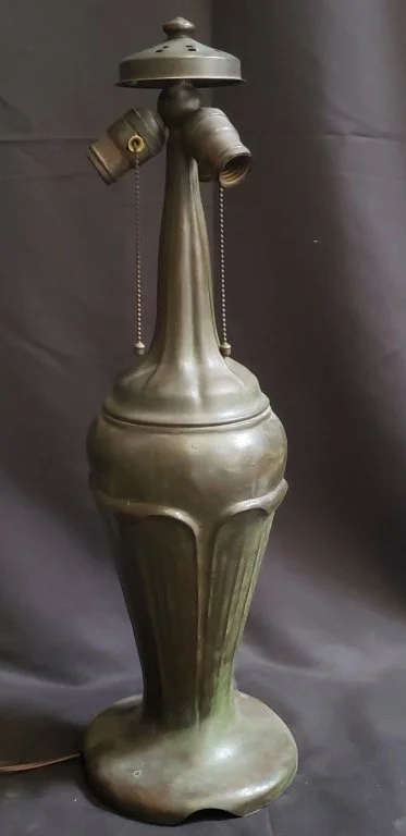 029_Lot_161_Handel_Art_Nouveau_bronze_table_lamp.jpg