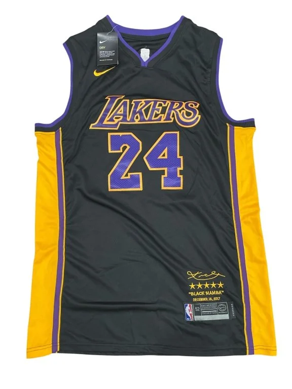 087 - Lot 440h - Lakers Kobe Bryant basketball jersey.jpg