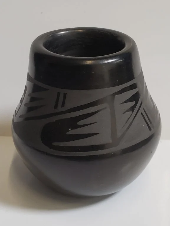 140_Rank_140_Lot_111_Signed_Native_American_blackware_pottery.jpg