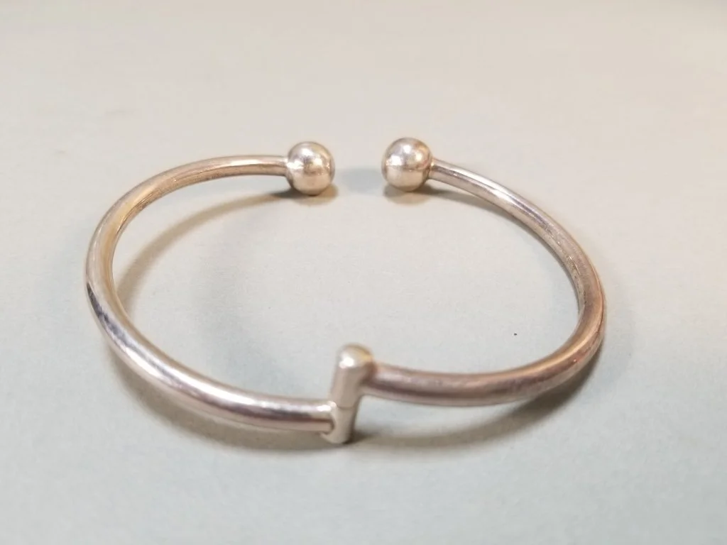 146_Lot_307_Sterling_silver_ball_cuff_bracelet.jpg