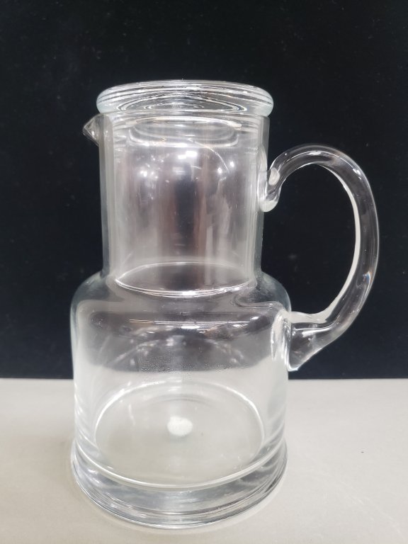 057 - Lot 330 - Tiffany & Co. Bedside carafe.jpg