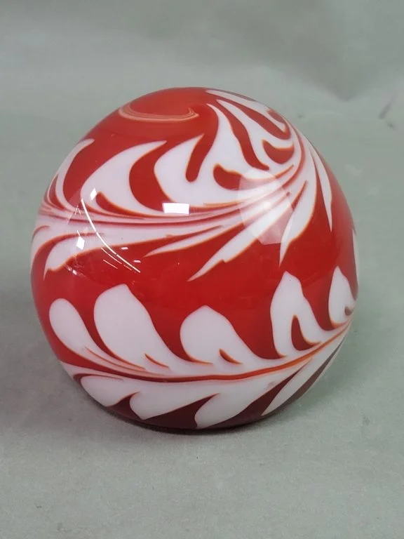 194_Rank_194_Lot_27_Murano_style_art_glass_paperweight.jpg