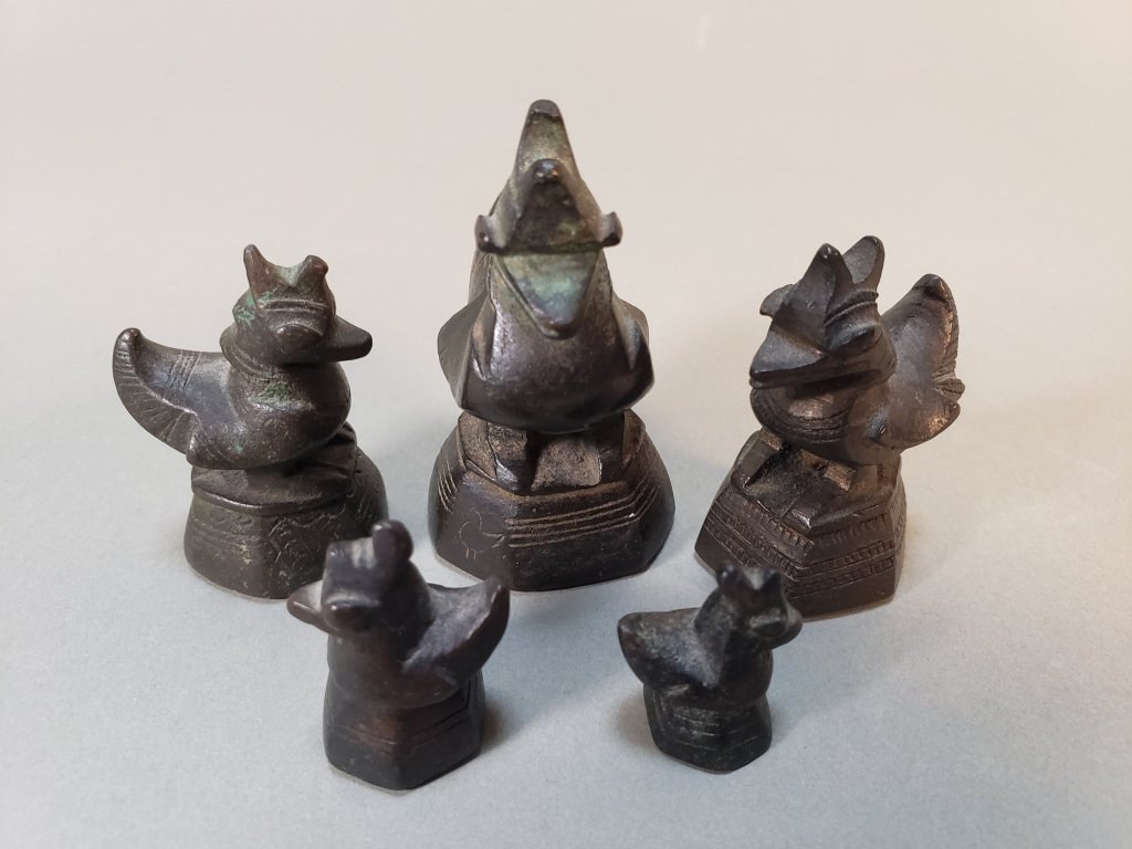 119_Lot_154_5_antique_bronze_figural_opium_weights.jpg