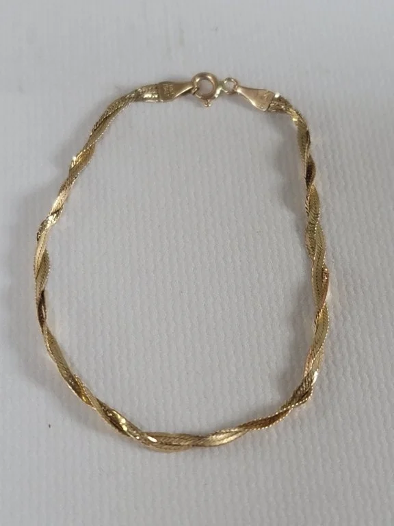 042 - Lot 605 - 14k gold braided bracelet.jpg