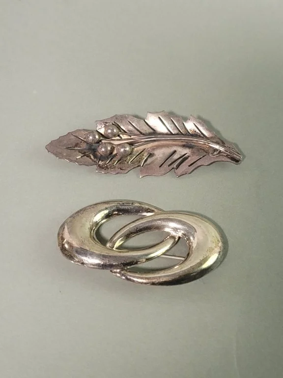 181_Lot_49_Vintage_Mexican_sterling_silver_brooches.jpg