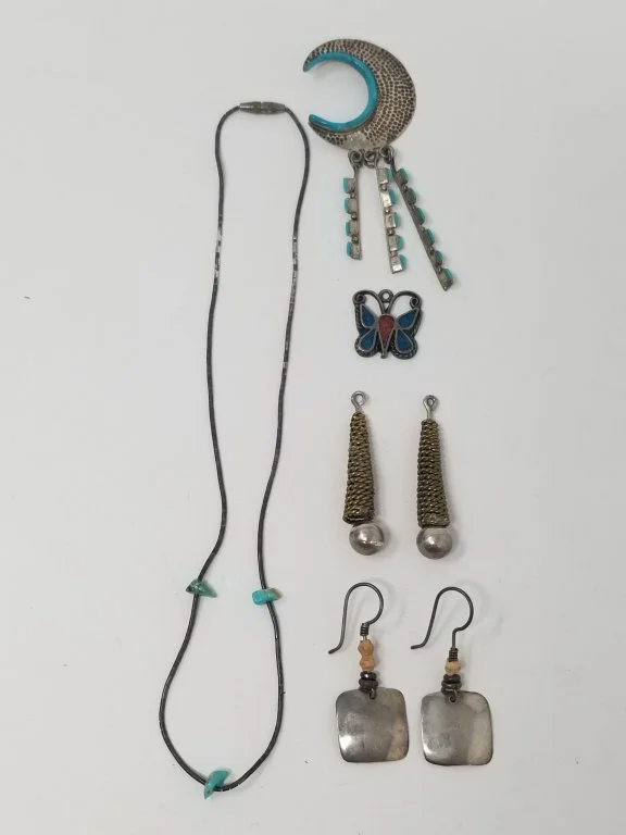 141_Lot_346_Silver_necklace_with_turquoise_pendant_earrings.jpg