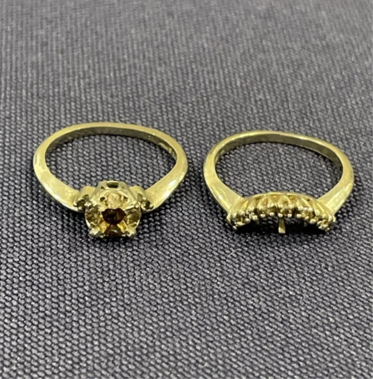 027_Lot_447h_14_carat_gold_wedding_ring_with_stone.jpg