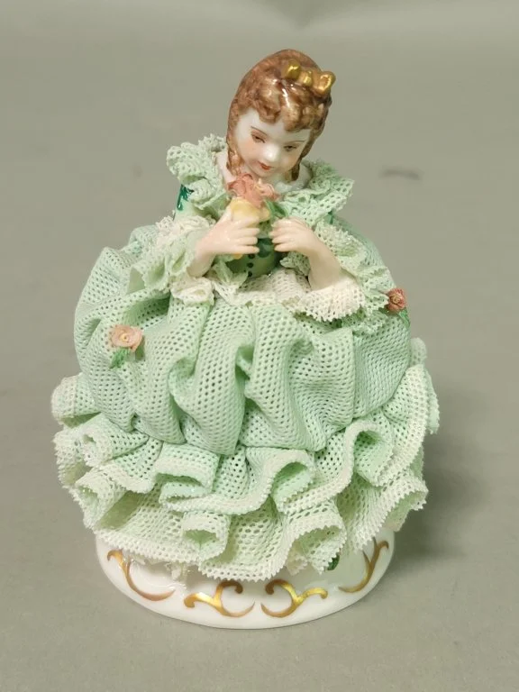 113_Lot_75_Muller_Volkstedt_porcelain_figurine.jpg