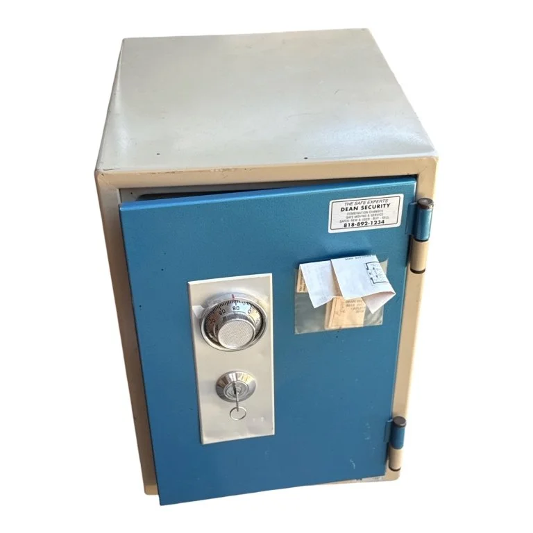 097_Lot_451h_Dean_Security_floor_safe.jpg