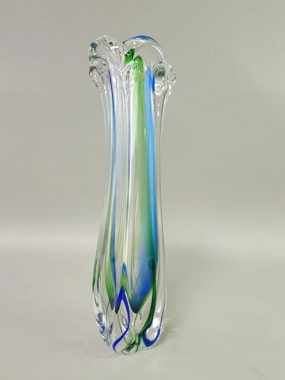 074_Lot_625_Signed_hand_blown_studio_art_glass_vase.jpg