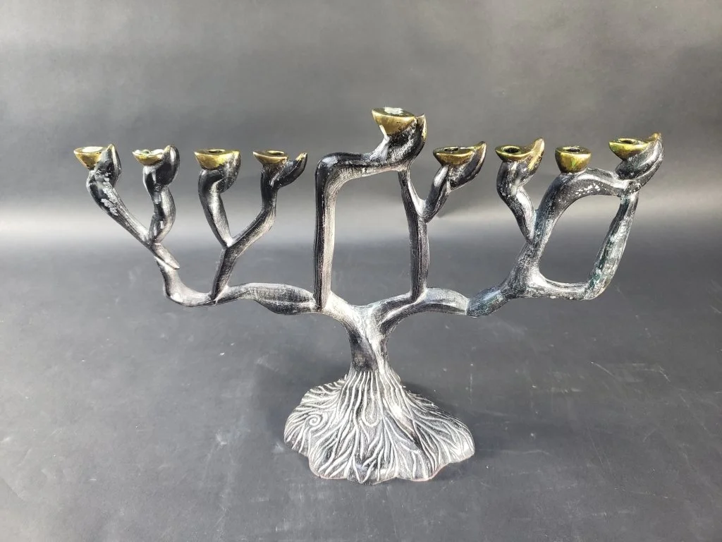 134_Lot_650_Bronze_Hanukkah_menorah.jpg