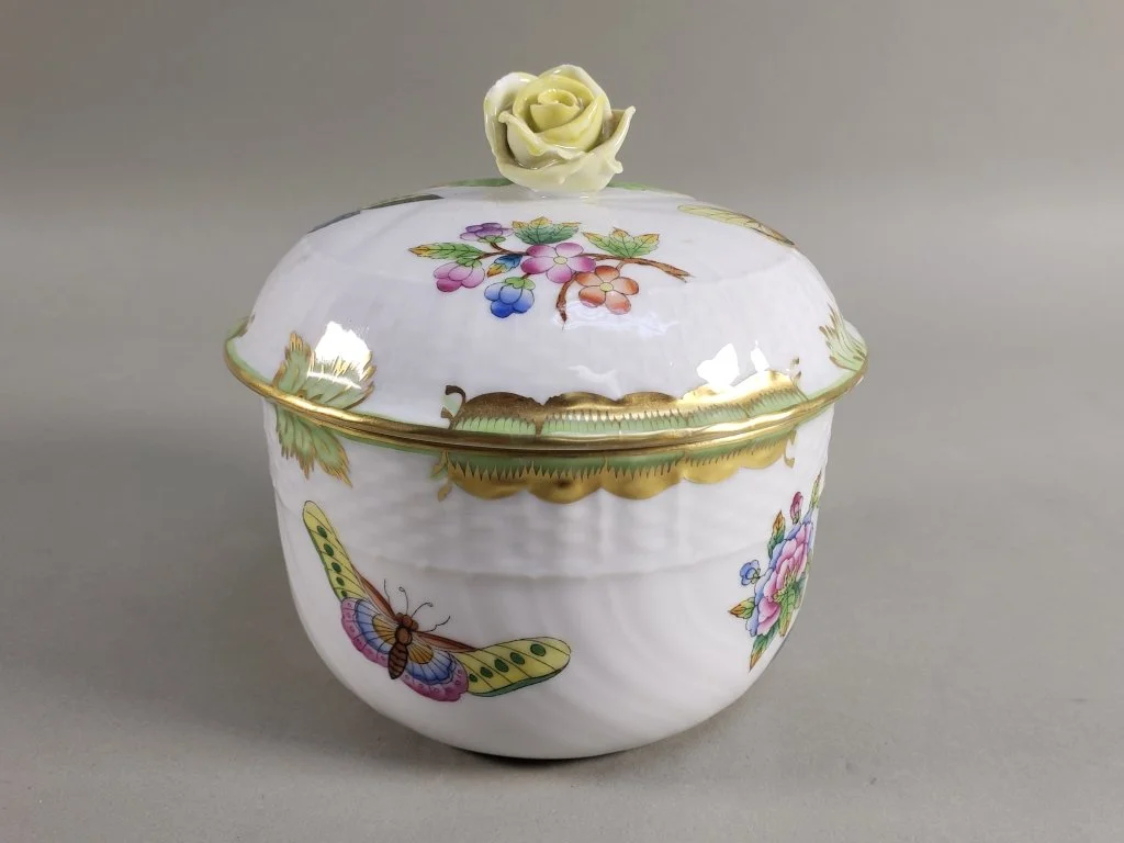 178 - Lot 430 - Herend porcelain lidded bowl.jpg