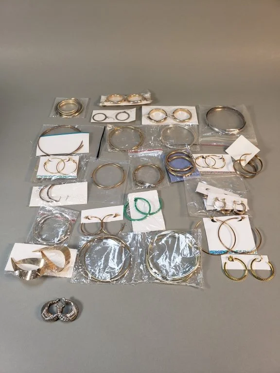 107_Lot_475_Large_lot_of_hoop_earrings.jpg