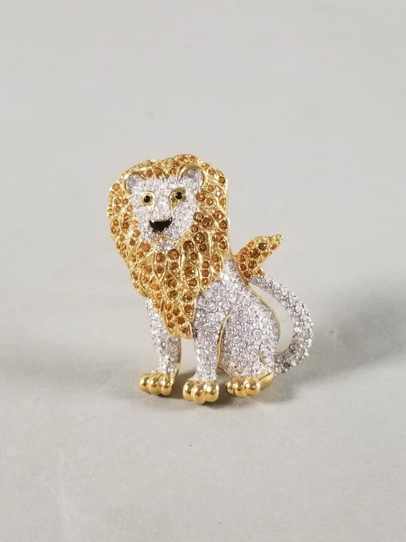 150_Lot_338_Vintage_Swarovski_crystal_two-tone_lion_brooch.jpg
