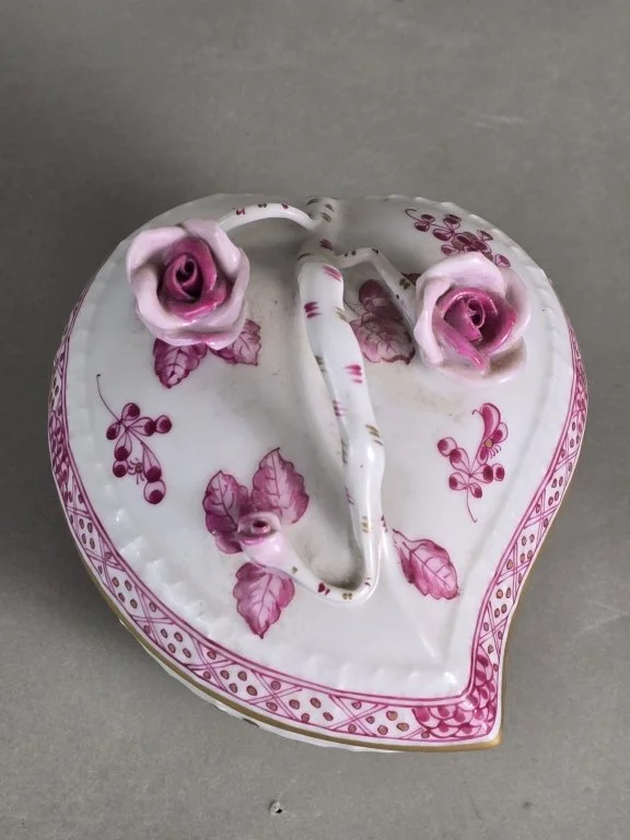 143_Lot_40_Herend_(Hungary)_hand_painted_heart_form.jpg