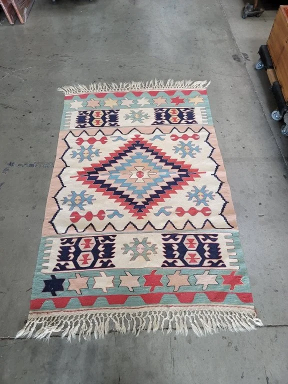 158_Lot_490u_Vintage_Turkish_style_handmade_rug.jpg