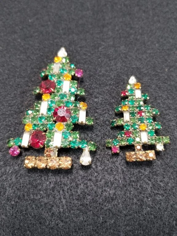 079 - Lot 177 - Pair of vintage 1950's Weiss Christmas tree.jpg