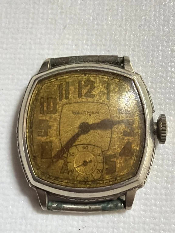 196_Lot_72_Vintage_Waltham_watch.jpg