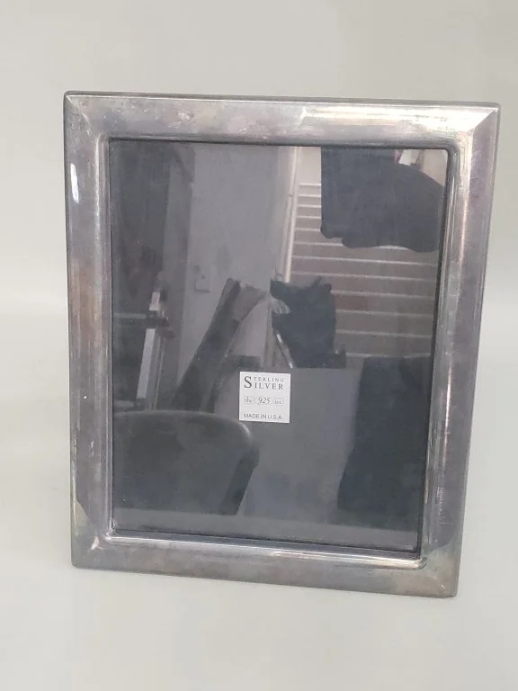 044_Lot_237_Sterling_silver_picture_frame.jpg