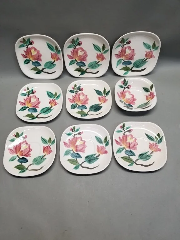 051_Lot_471_Red_Wing_Blossom_Time_hand_painted_pottery_set.jpg