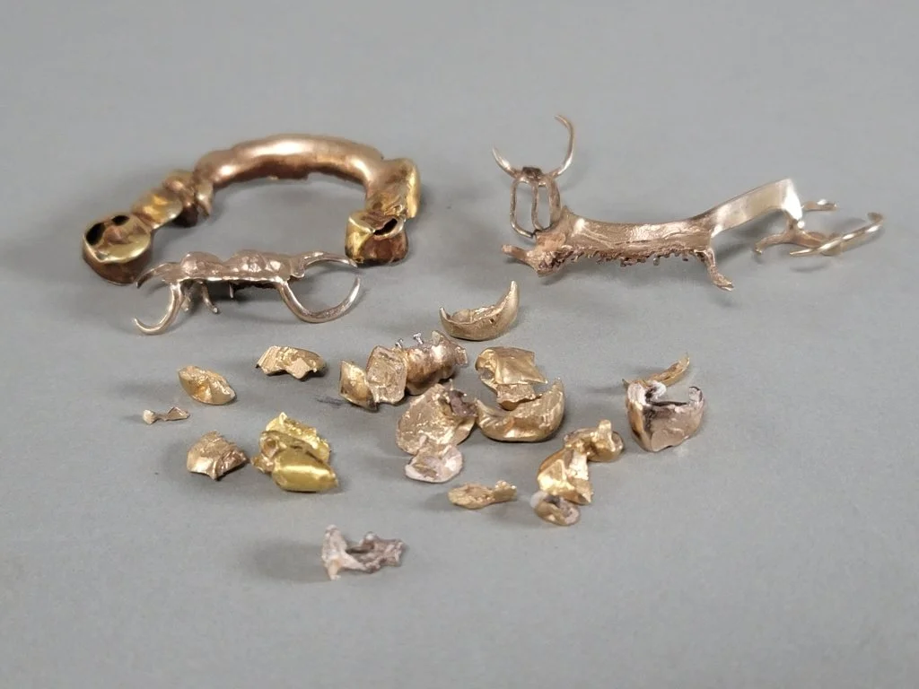 003 - Lot 254 - Group of dental gold.jpg