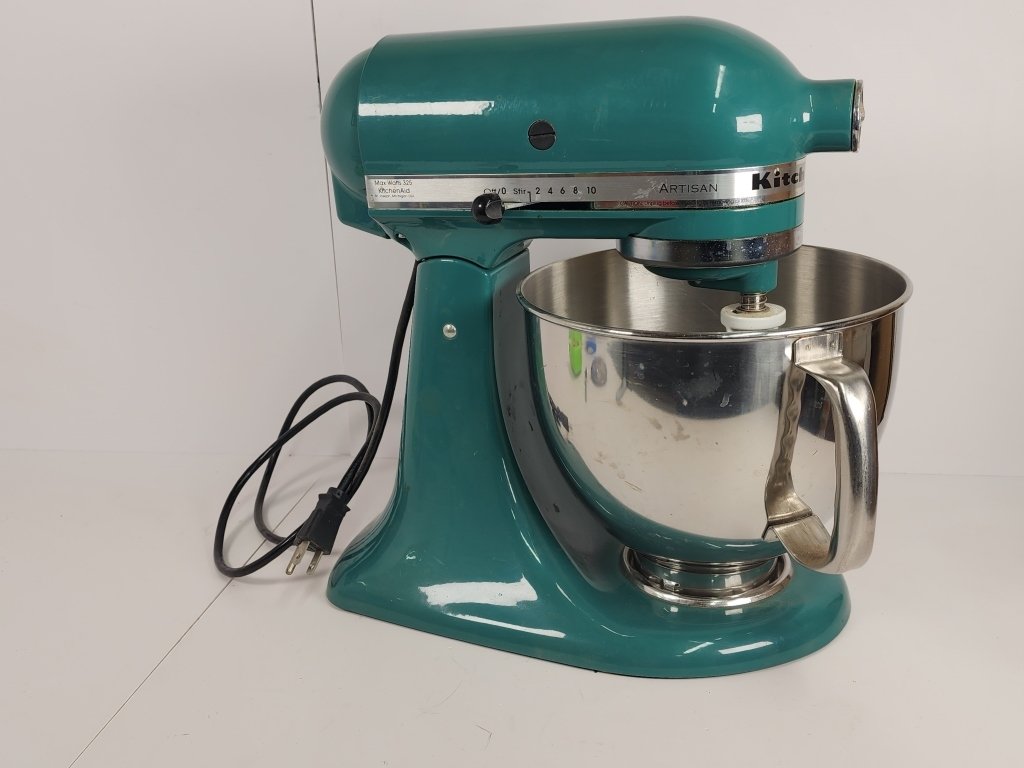 118 - Lot 359h - KitchenAid Artisan mixer KSM150PSBL.jpg